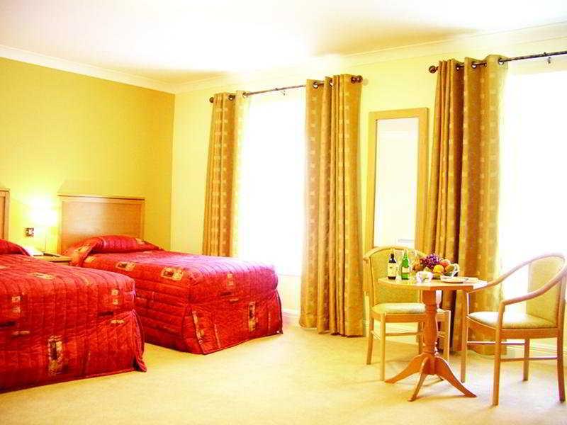 Cill Aodain Court Hotel Kiltimagh Esterno foto