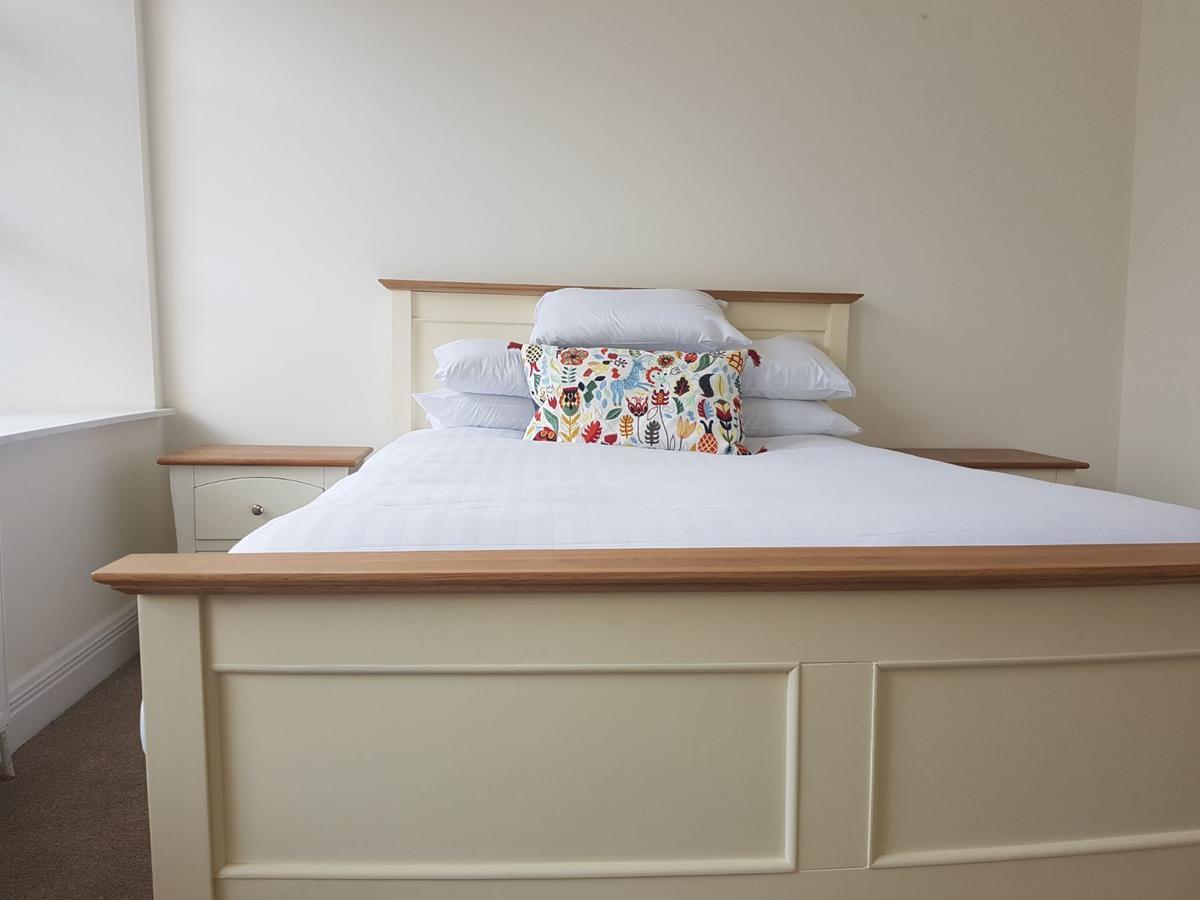 Cill Aodain Court Hotel Kiltimagh Esterno foto