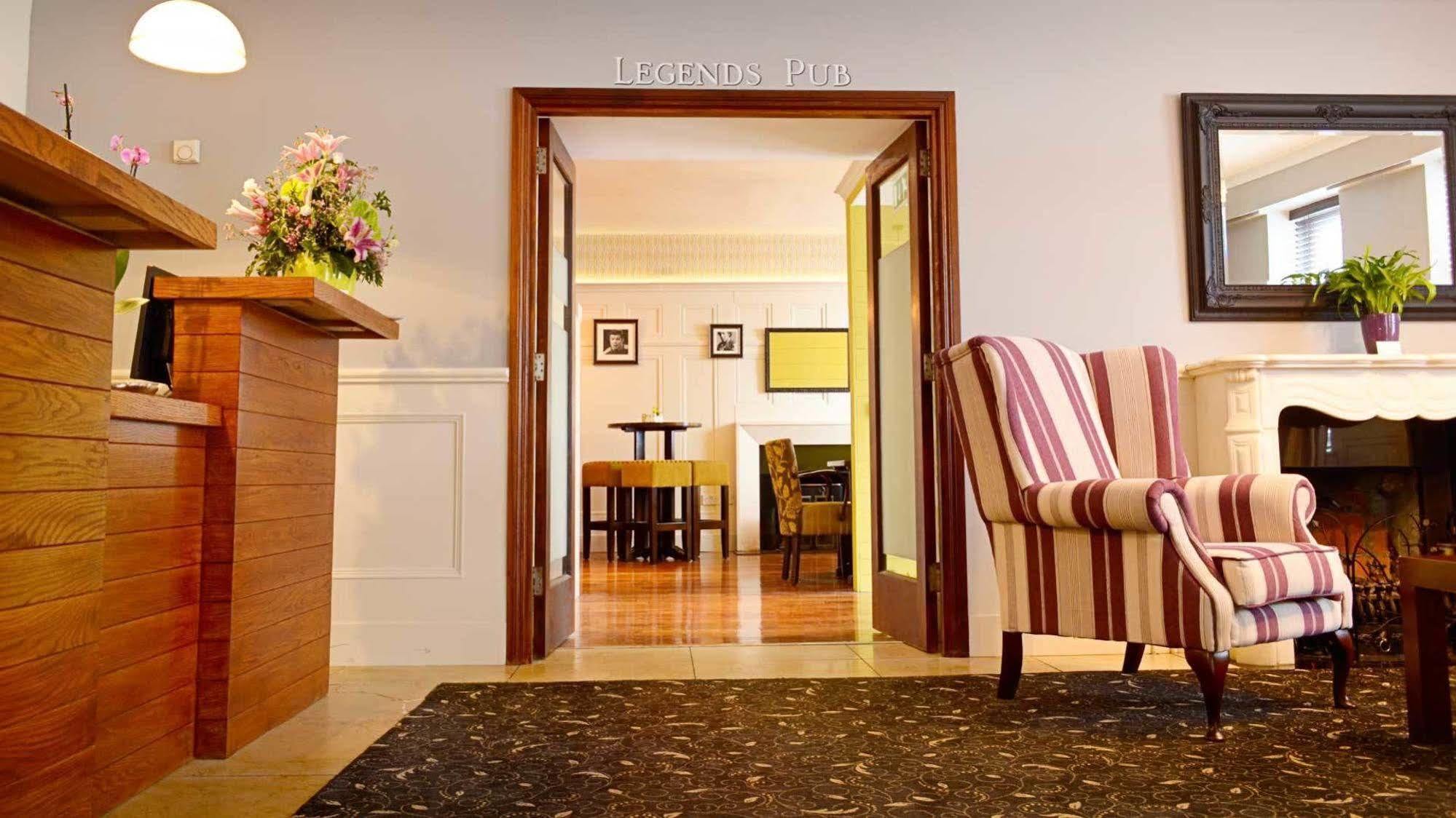 Cill Aodain Court Hotel Kiltimagh Esterno foto