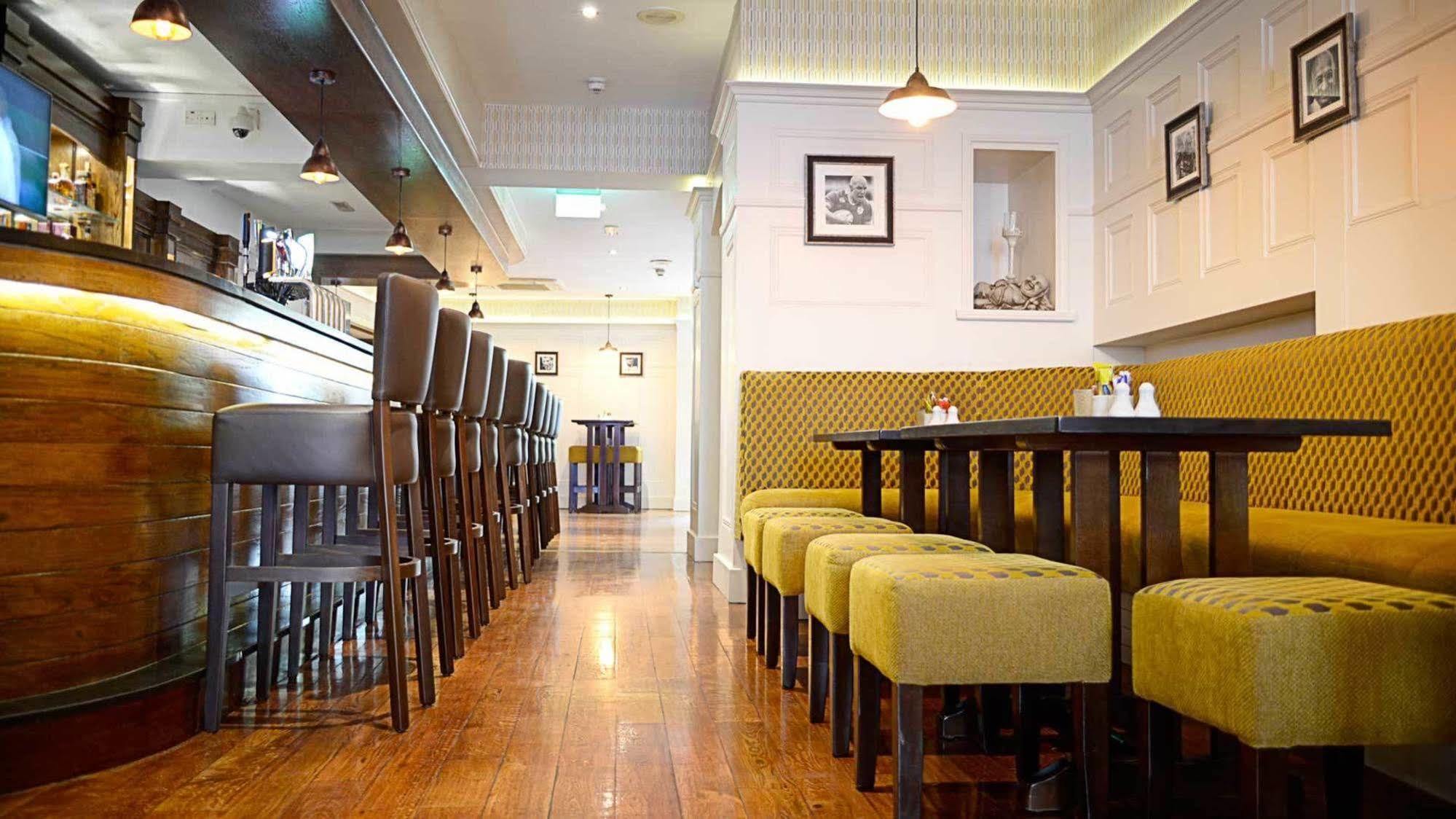 Cill Aodain Court Hotel Kiltimagh Esterno foto